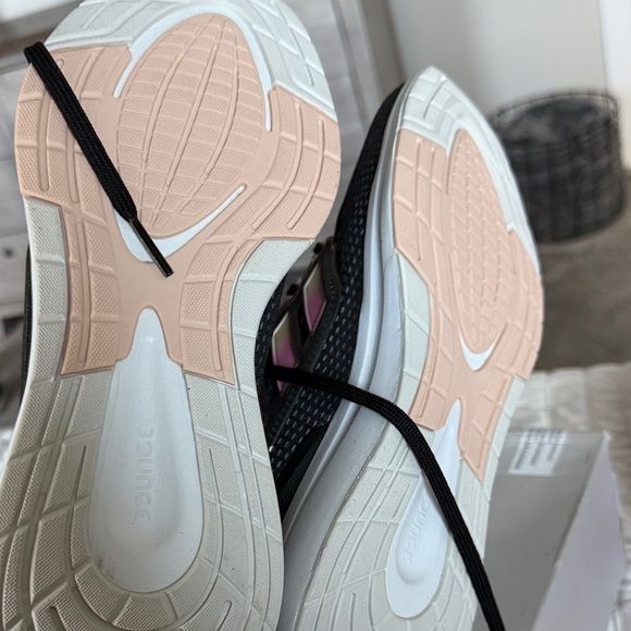 adidas EQ21 Run Women's Athletic Shoes - Black and Pink NWT - Picture 5 of 6